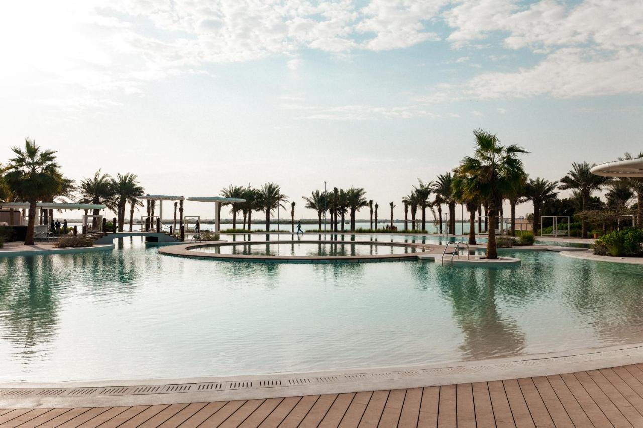 Erth Abu Dhabi Hotel Dış mekan fotoğraf