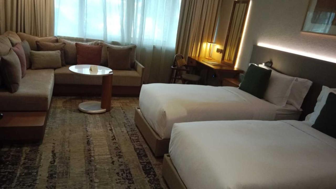 Erth Abu Dhabi Hotel Dış mekan fotoğraf