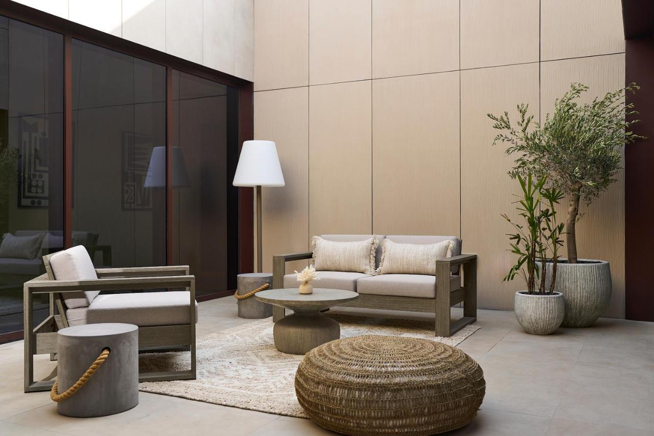 Erth Abu Dhabi Hotel Dış mekan fotoğraf